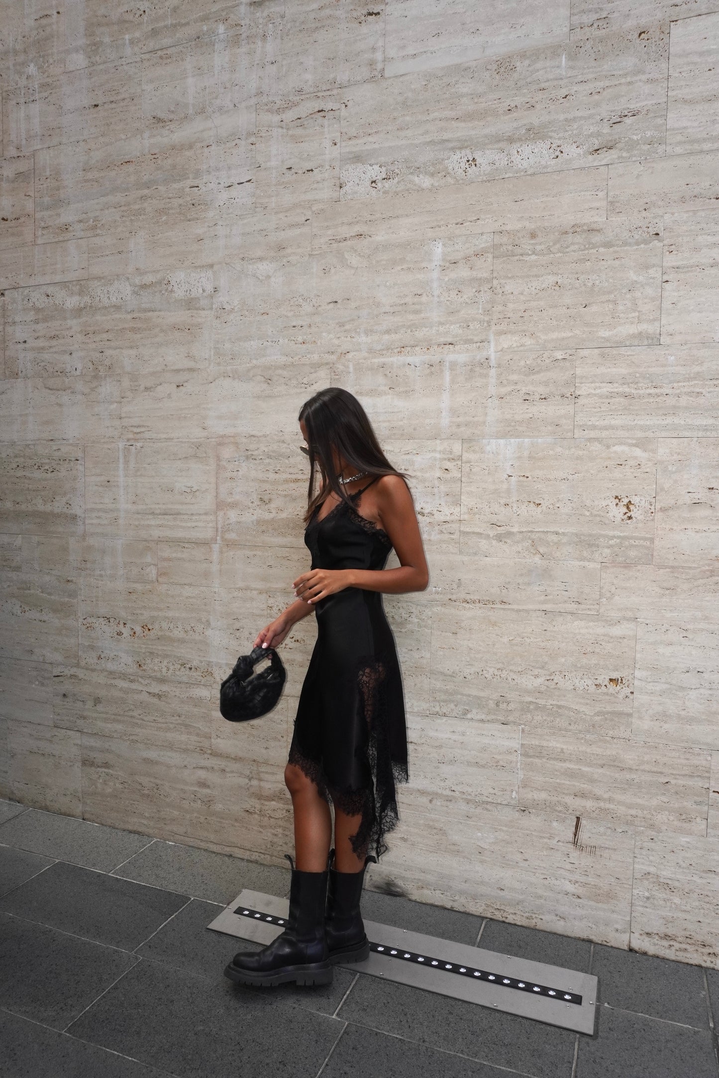 ABITO MIDI IN SIMIL RASO CON PIZZO