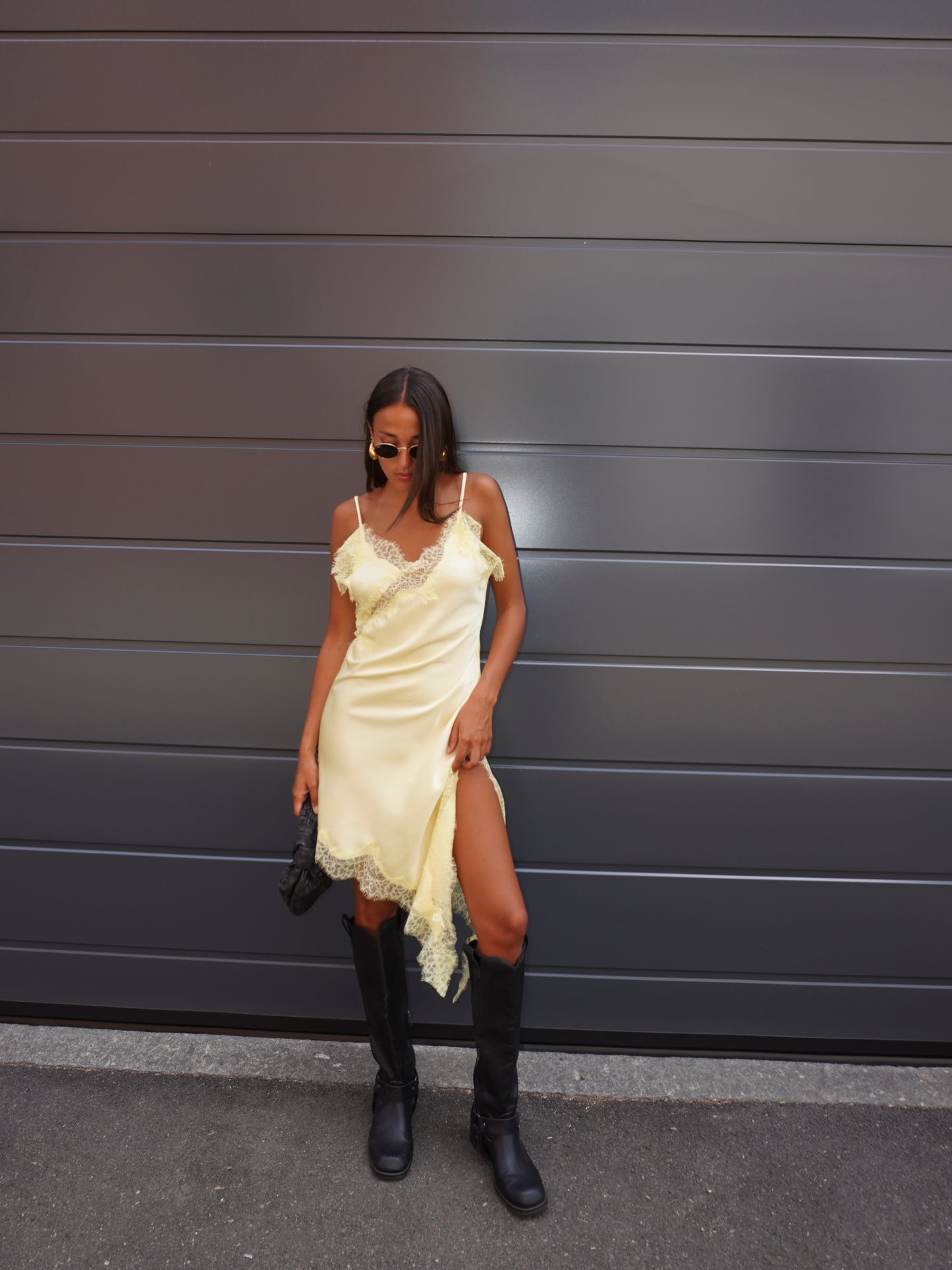 ABITO MIDI IN SIMIL RASO CON PIZZO
