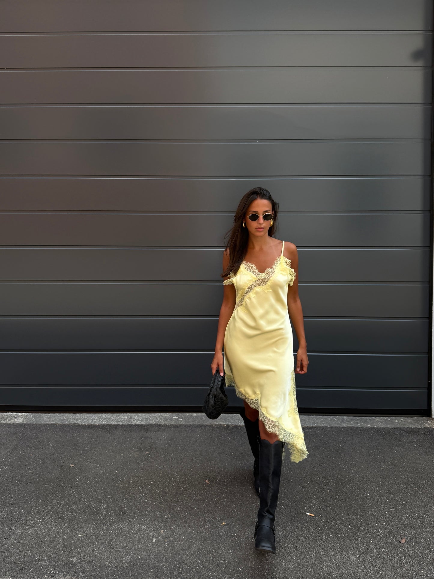 ABITO MIDI IN SIMIL RASO CON PIZZO