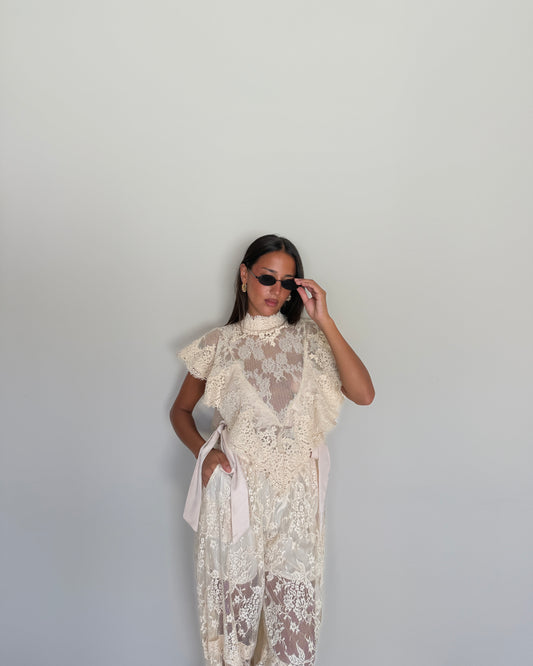 COMPLETO IN PIZZO TOP E PANTALONE