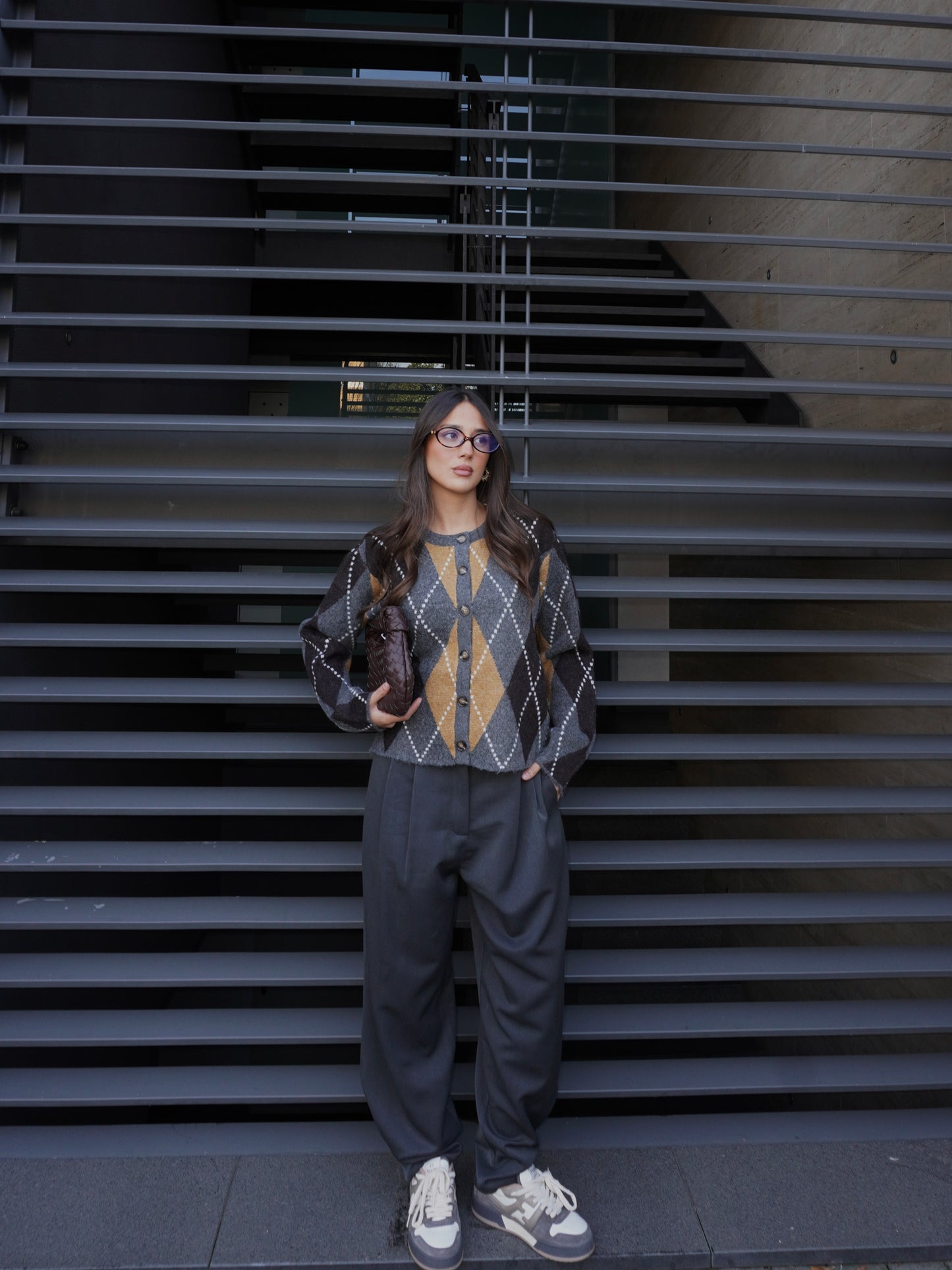 PANTALONE ELEGANTE CON PINCES