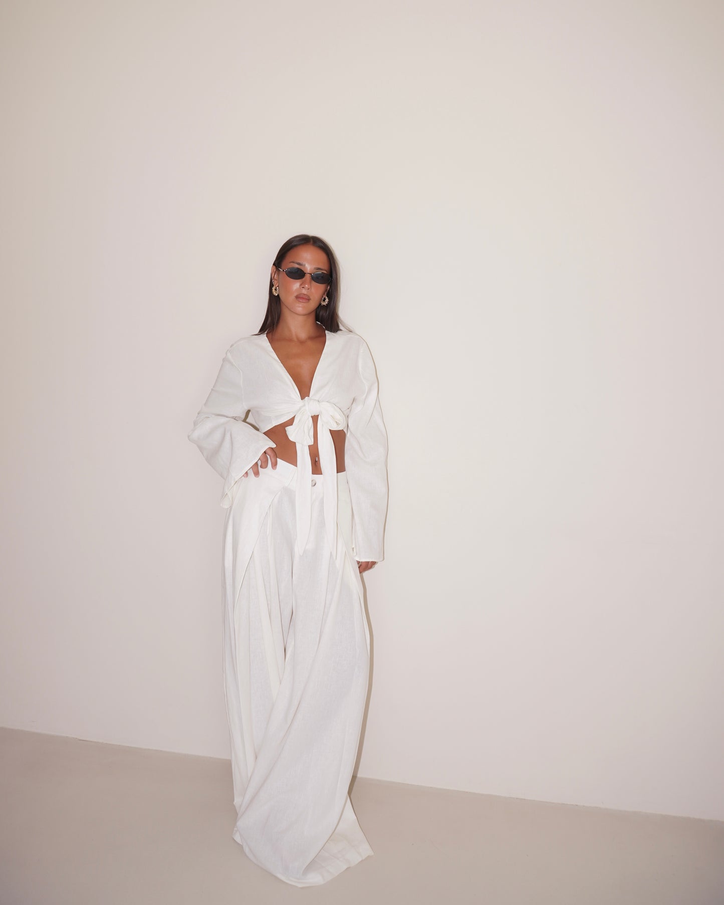 COORDINATO TOP CON NODO E PANTALONE MORBIDO