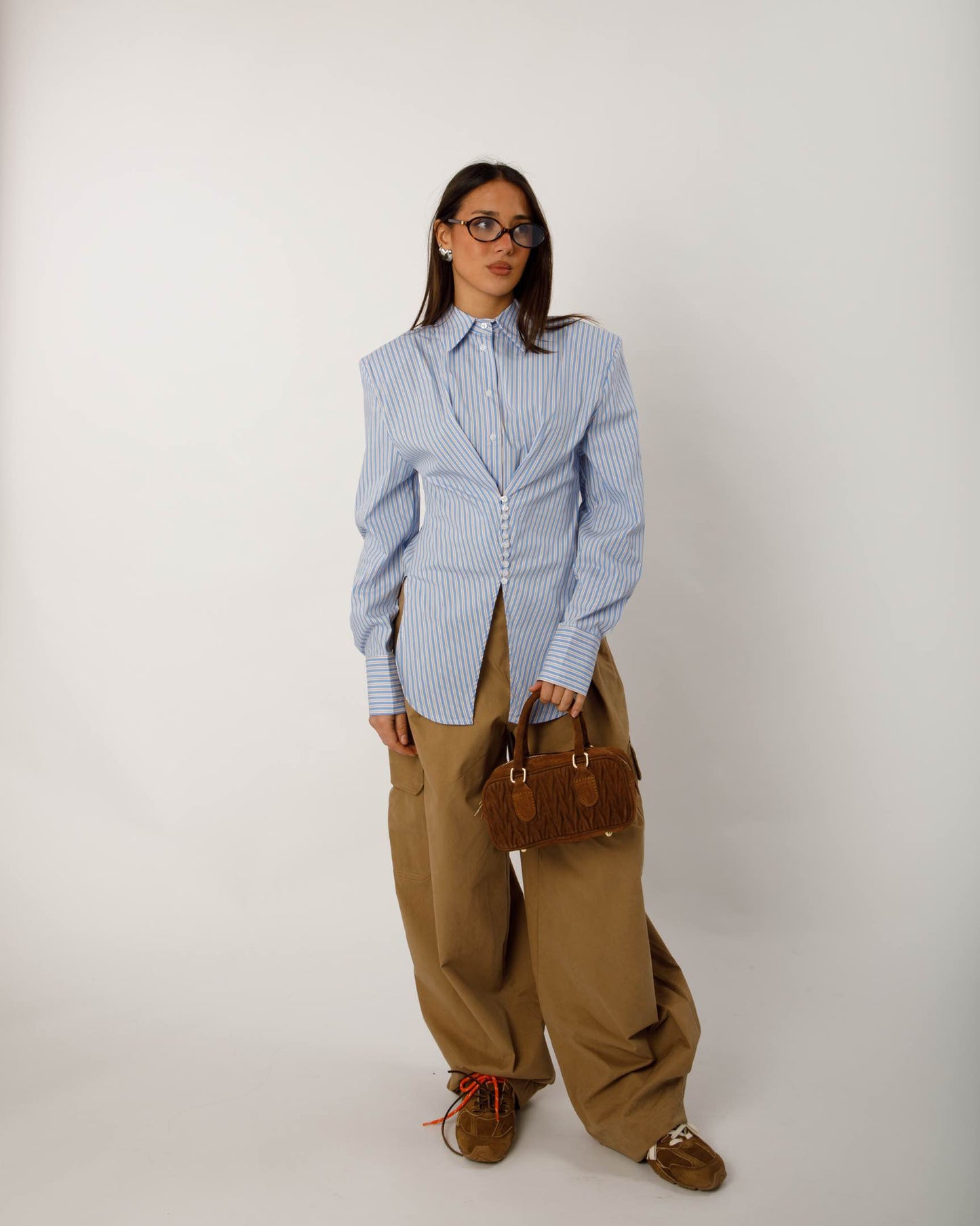 CAMICIA A RIGHE CON SPALLE IMBOTTITE LUMINA