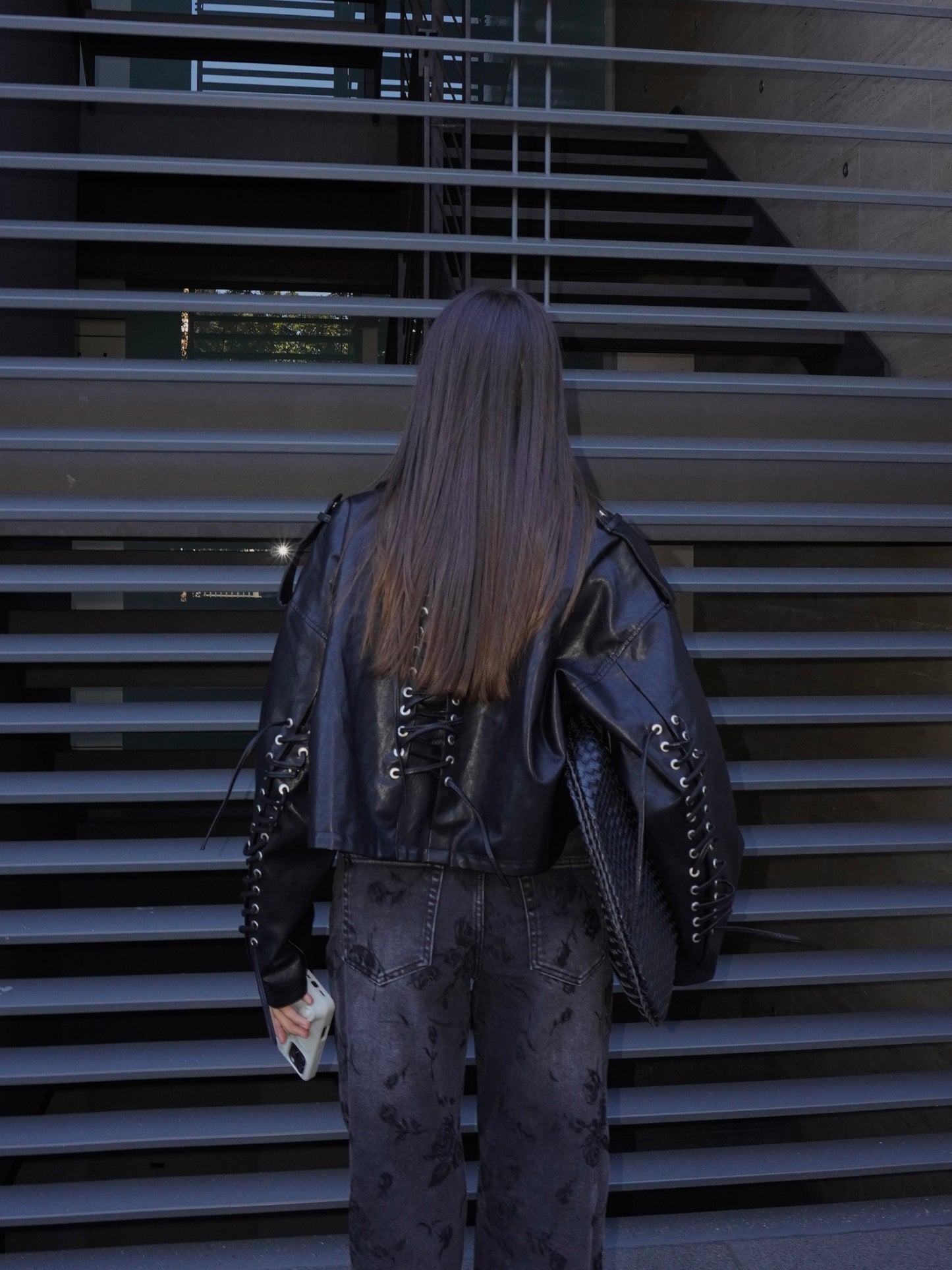 JEANS STRAIGHT CON ROSE IN VELLUTO