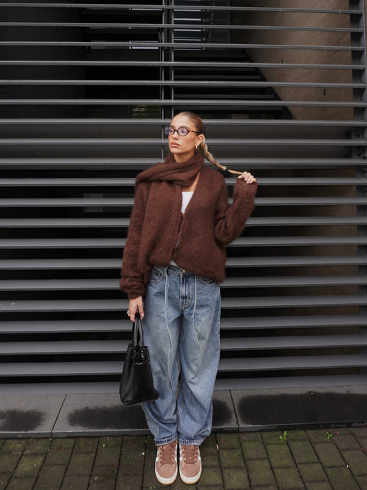 JEANS MOM FIT CON LACCIO