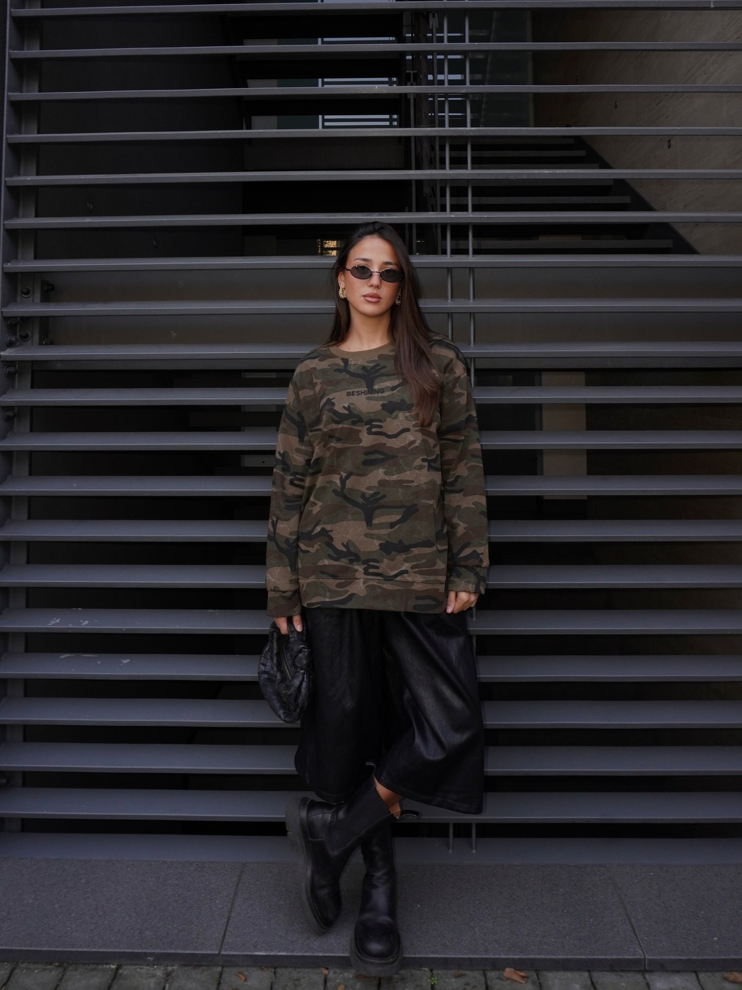 MAGLIA MILITARE CON SPALLE IMBOTTITE