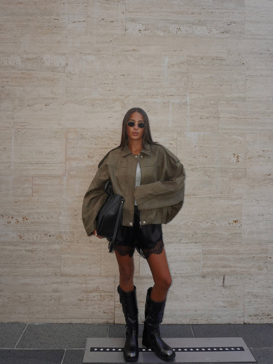 SHORTS IN SIMIL RASO E PIZZO