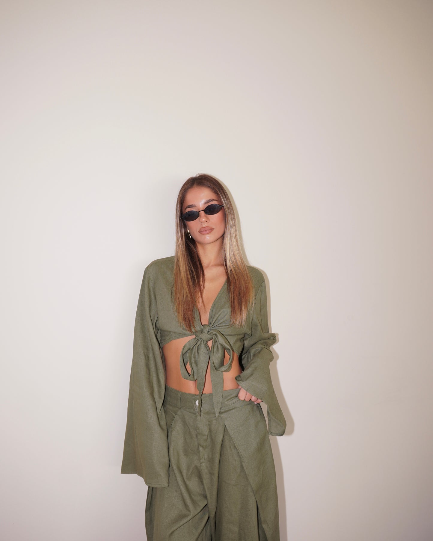 COORDINATO TOP CON NODO E PANTALONE MORBIDO