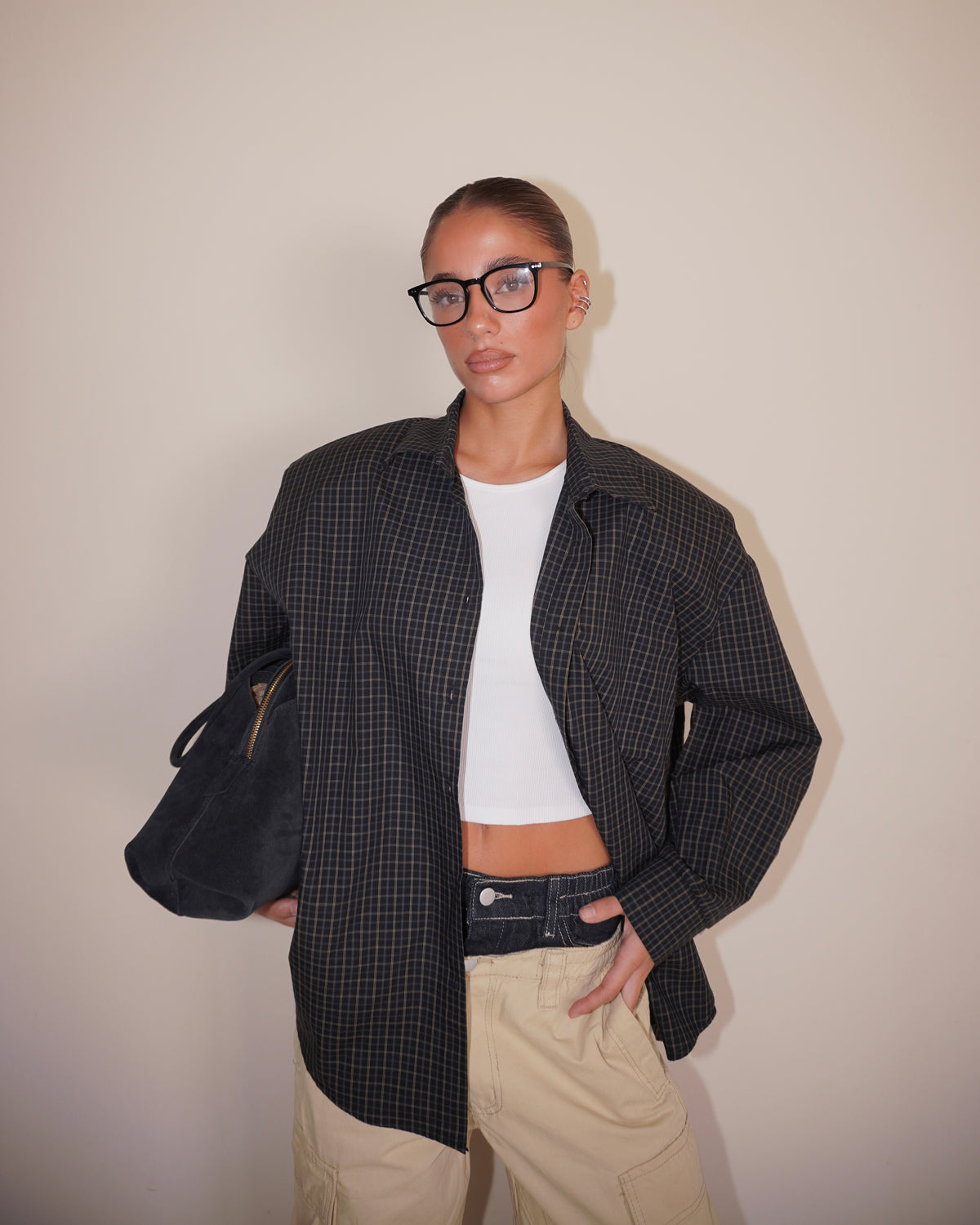 CAMICIA CON SPALLINE IMBOTTITE