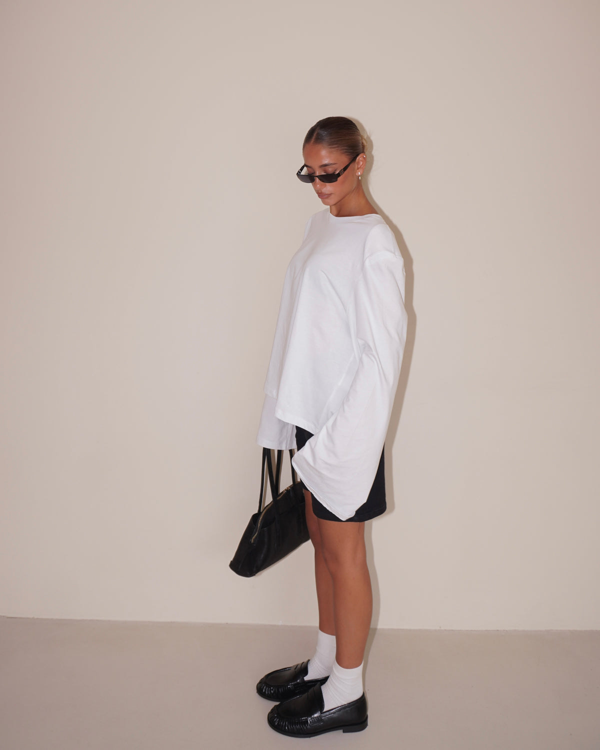 T-SHIRT CON SPALLE IMBOTTITE LUMINA