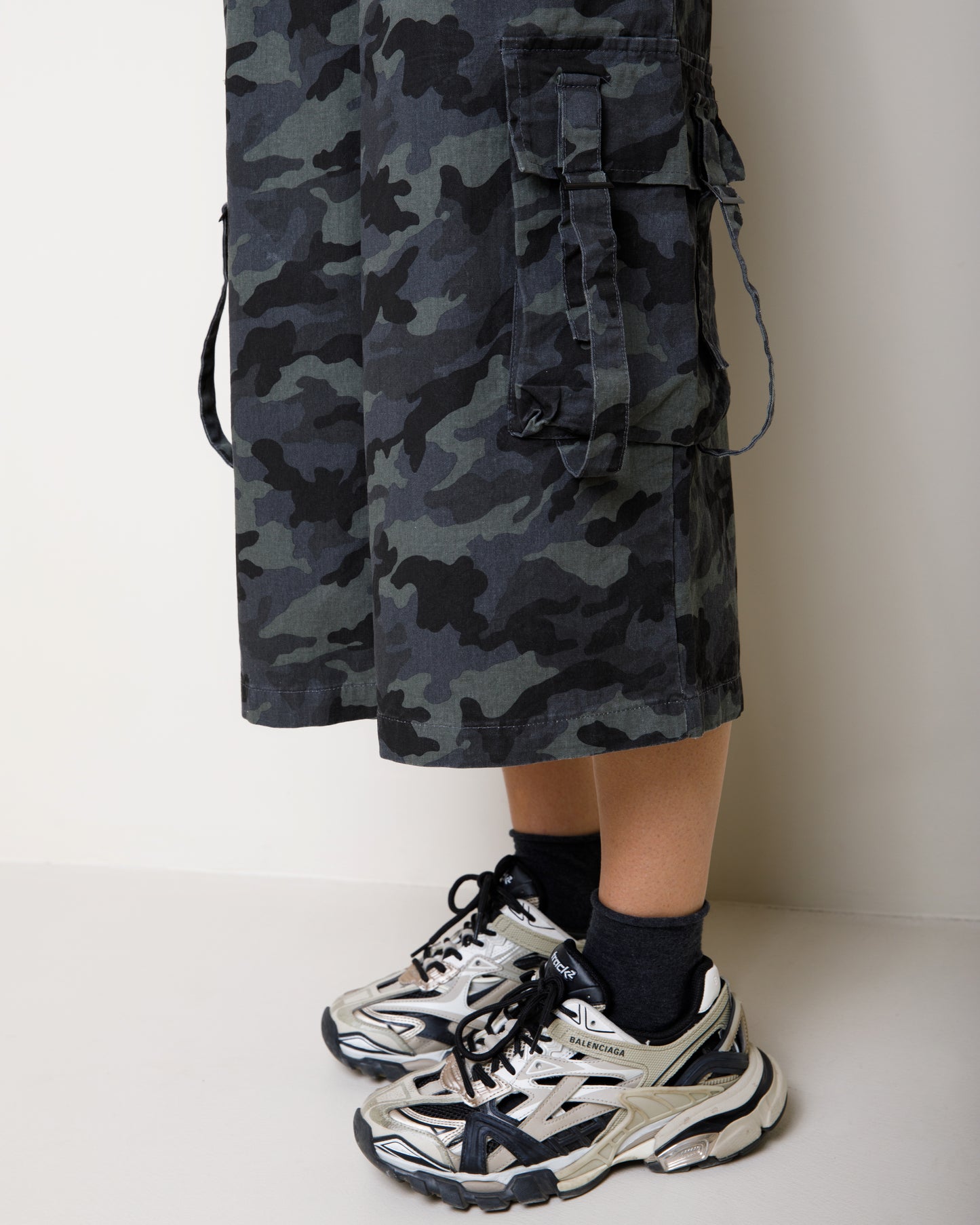 BERMUDA MILITARE CON TASCHE