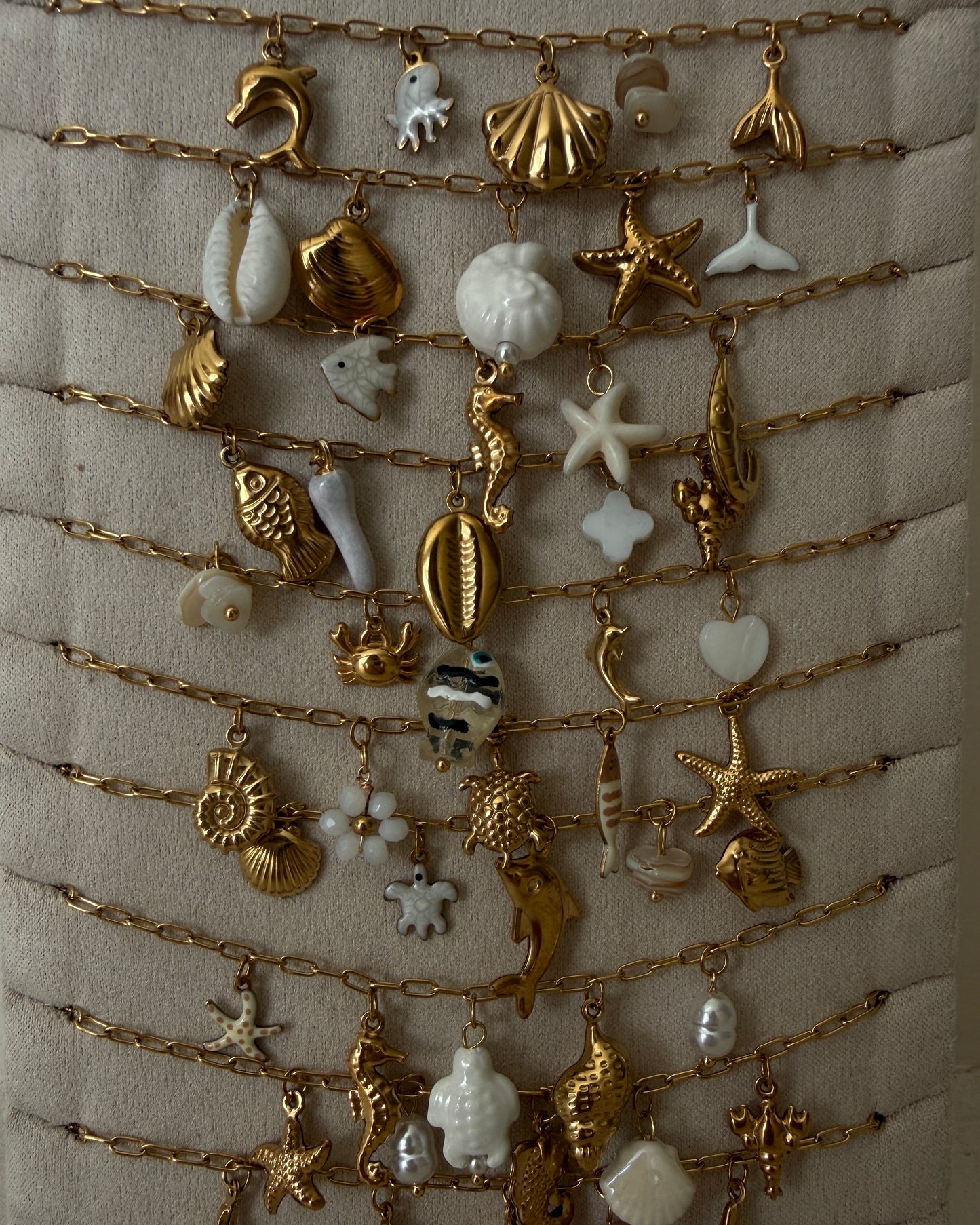 CAVIGLIERA CON CHARMS IN ACCIAO MODELLO ASSORTITO