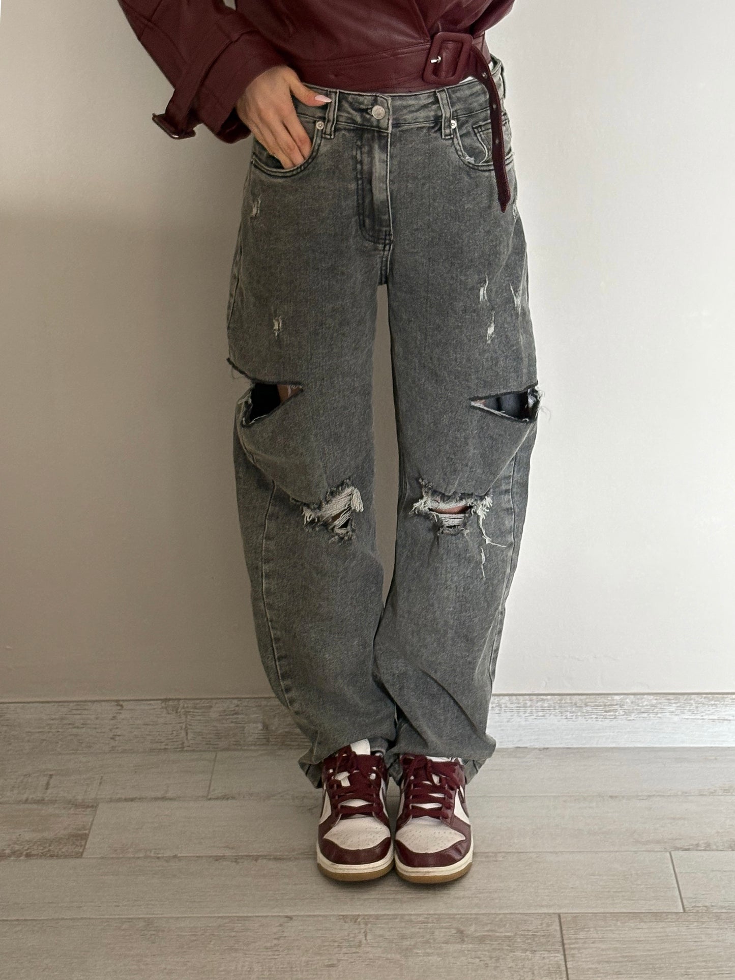 JEANS BAGGY CON STRAPPI