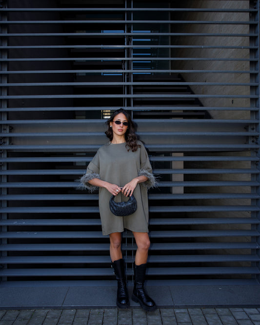 T-SHIRT OVERSIZE CON PIUME