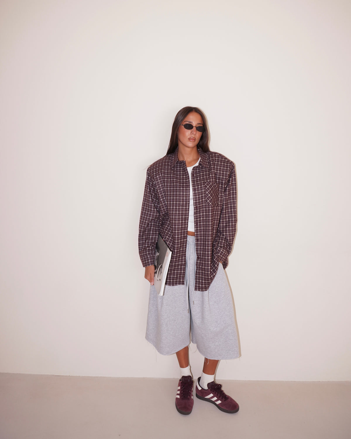 CAMICIA CON SPALLE STRUTTURATE A QUADRI