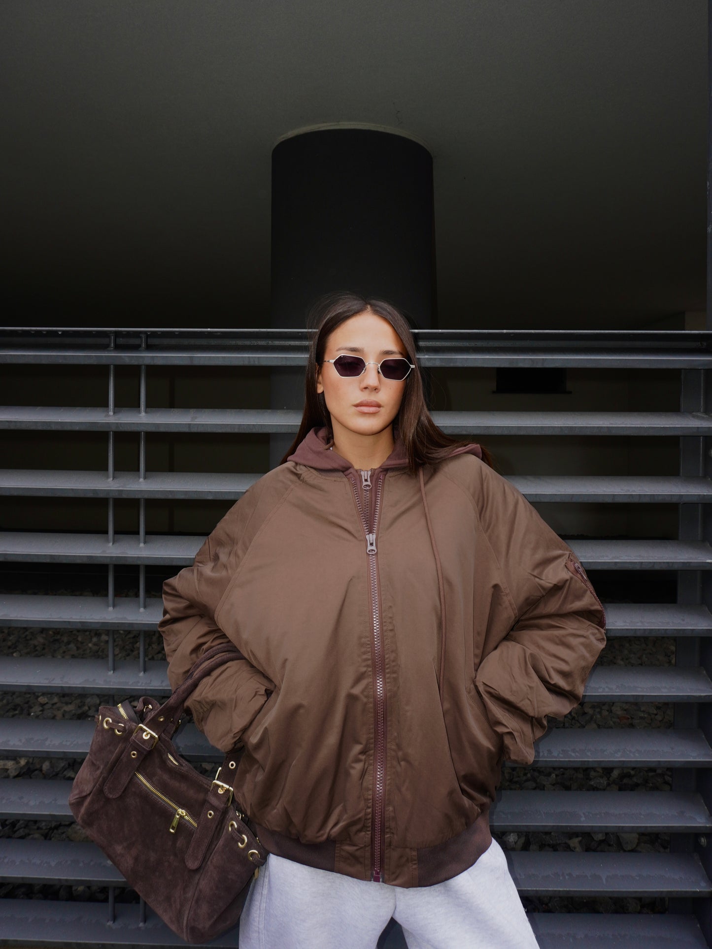 BOMBER IMBOTTITO CON CAPPUCCIO