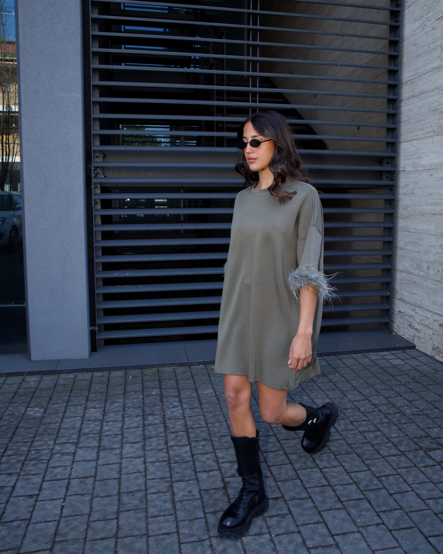 T-SHIRT OVERSIZE CON PIUME