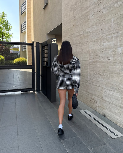 COMPLETO A QUADRI CON CAMICIA E SHORTS