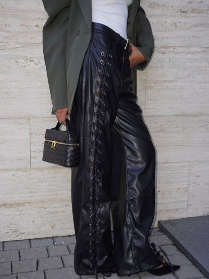 PANTALONE STRINGATO IN ECOPELLE