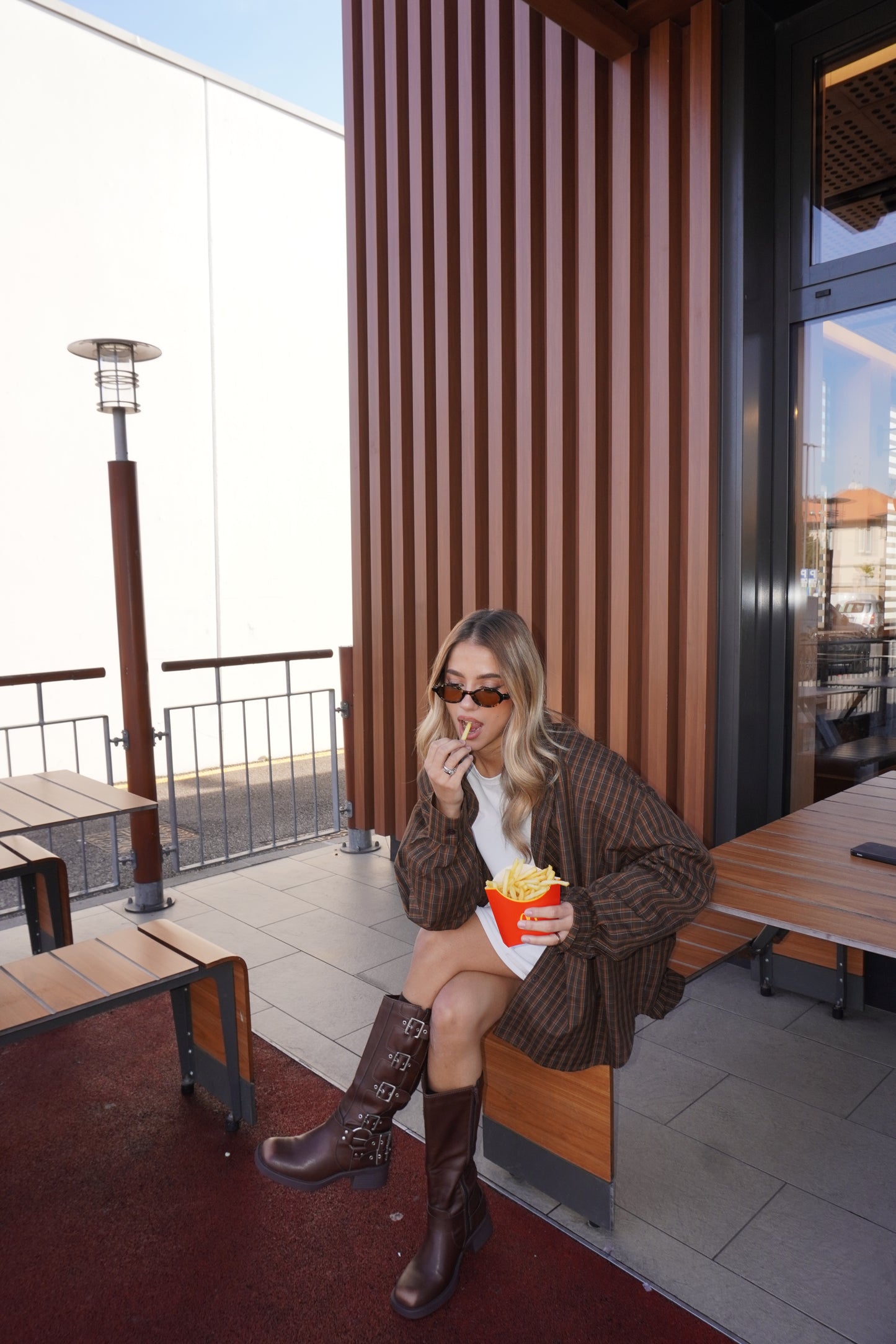 STIVALE BIKER IN ECOPELLE CON FIBBIE