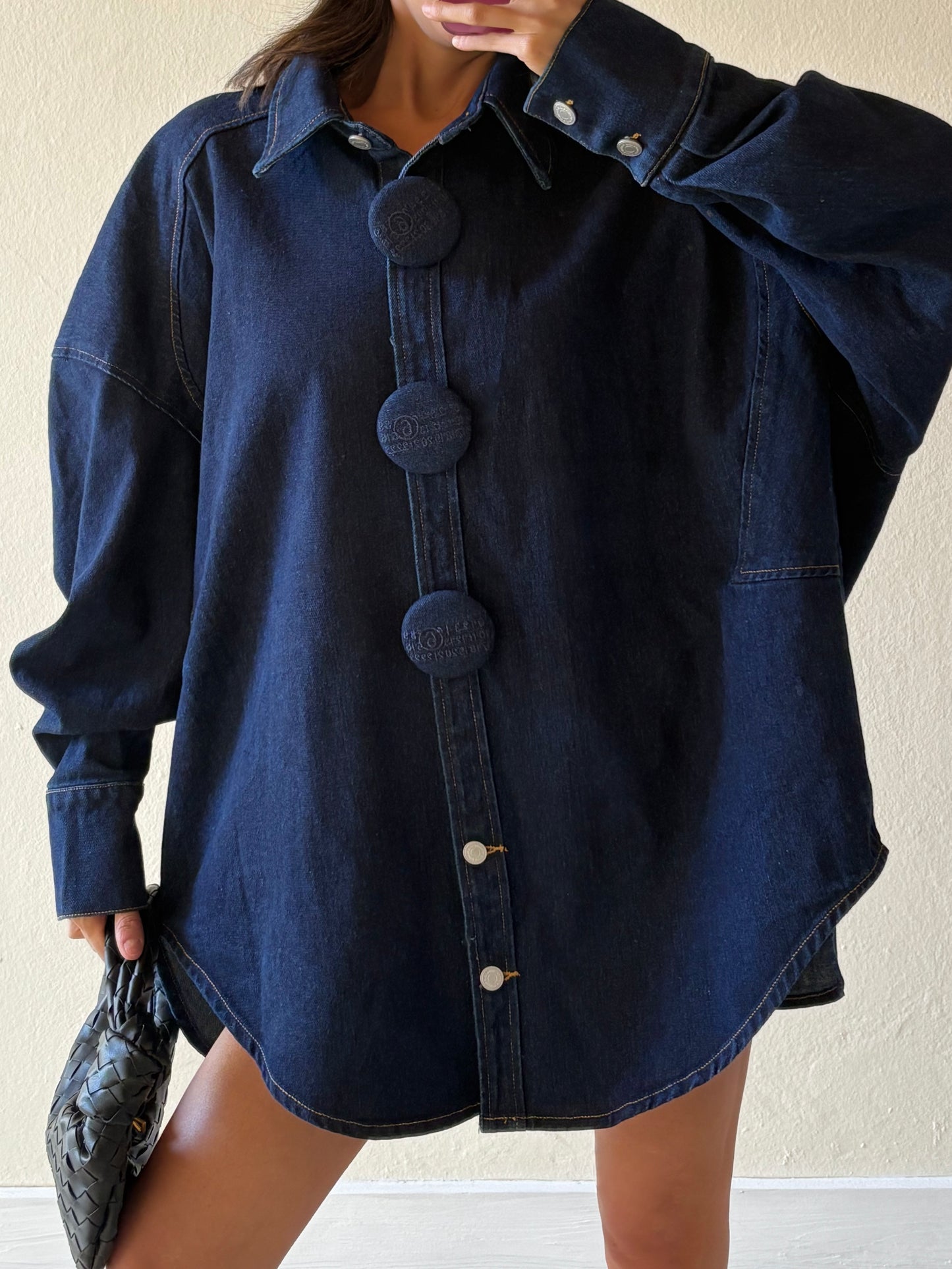 CAMICIA OVER IN DENIM CON BOTTONI