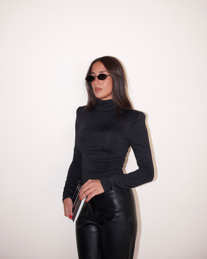 BODY CON SPALLE IMBOTTITE