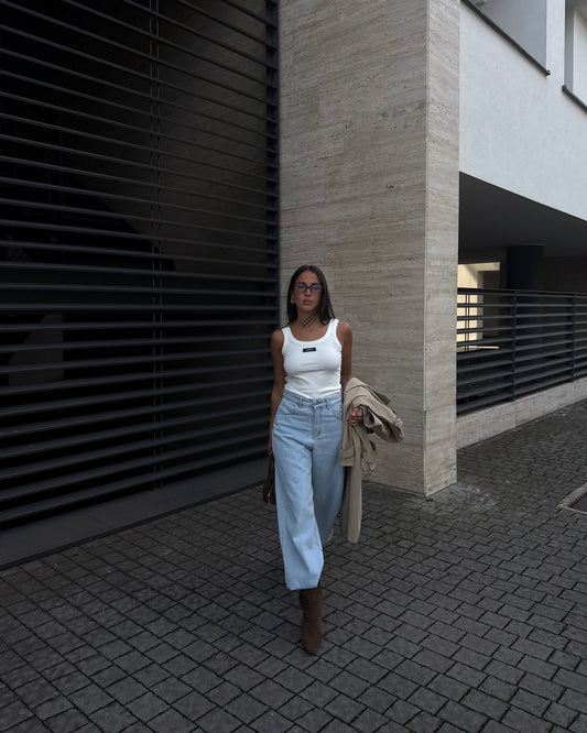 JEANS CON DOPPIA TASCA