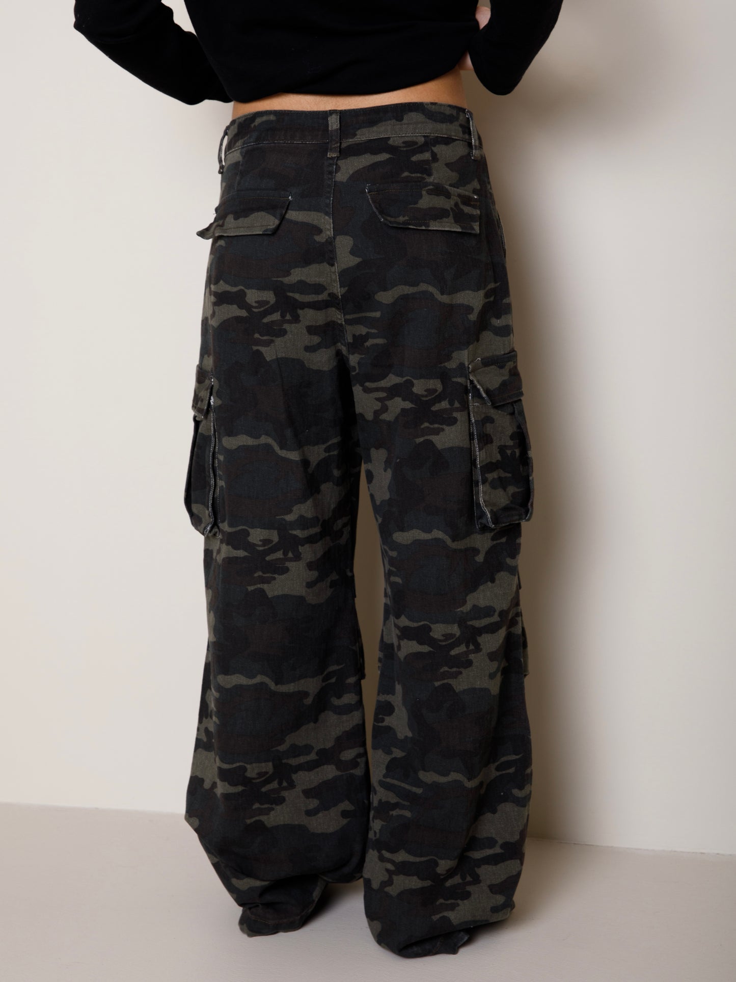 JEANS CARGO MILITARE