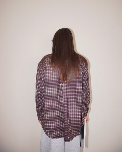 CAMICIA CON SPALLE STRUTTURATE A QUADRI