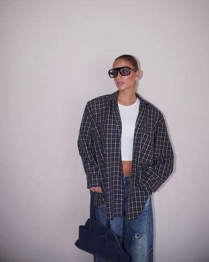 CAMICIA CON SPALLINE IMBOTTITE