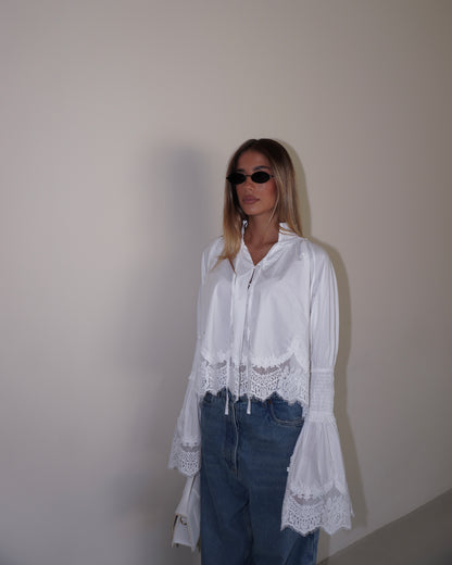 BLUSA CON PIZZO E MANICHE AMPIE