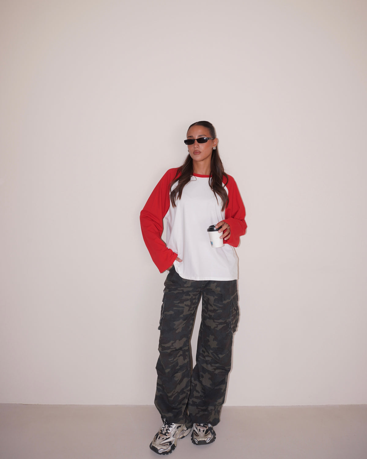 T-SHIRT BICOLOR MANICHE LUNGHE