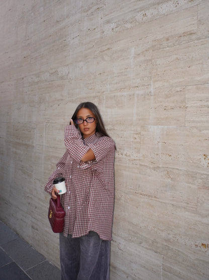 CAMICIA OVER A RIGHE CON CUT OUT