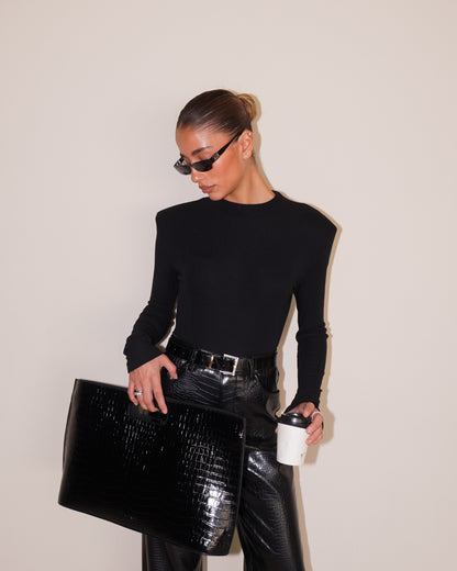 BODY CON MANICHE LUNGHE E SPALLE IMBOTTITE