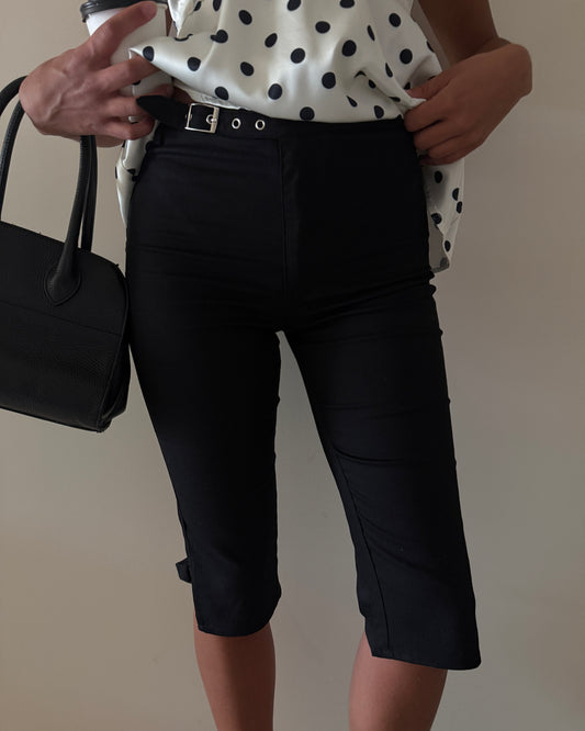 PANTALONE CAPRI CON FIBBIA