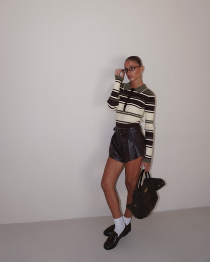 MINI SHORTS IN ECOPELLE CON CINTURA