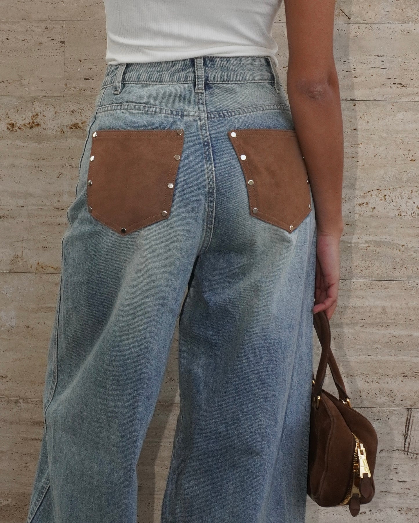 JEANS STRAIGHT CON TASCHE IN ECOPELLE