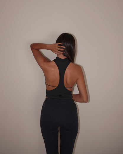 BODY CUT OUT CON TRIANGOLO BIKINI