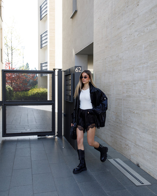 SHORTS IN SIMIL RASO E PIZZO