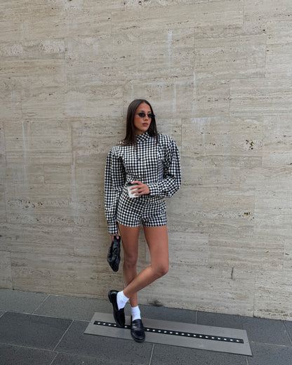COMPLETO A QUADRI CON CAMICIA E SHORTS