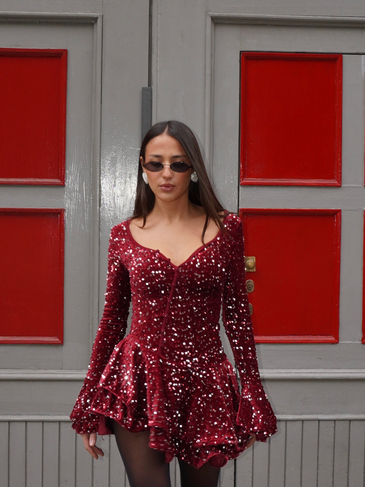 ABITO CORTO CON BOTTONI E PAILLETTES