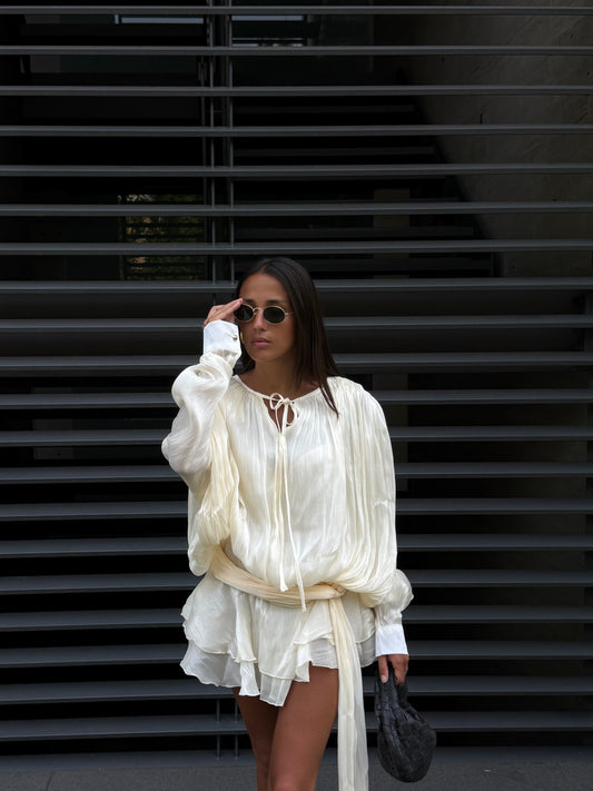 MINI ABITO CON BALZA CON PANTALONCINO
