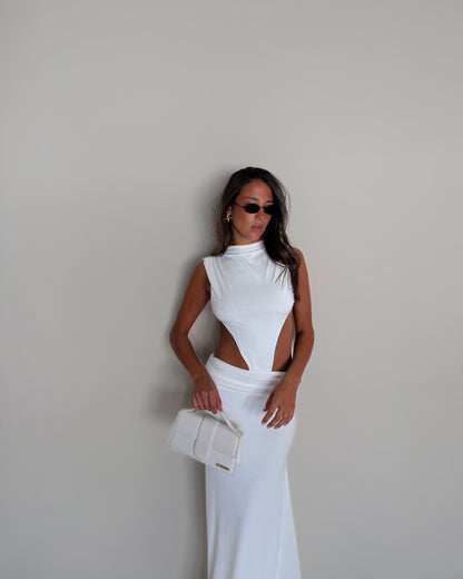 ABITO LUNGO SMANICATO CON CUT-OUT
