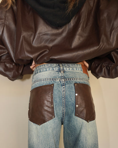 JEANS STRAIGHT CON TASCHE IN ECOPELLE