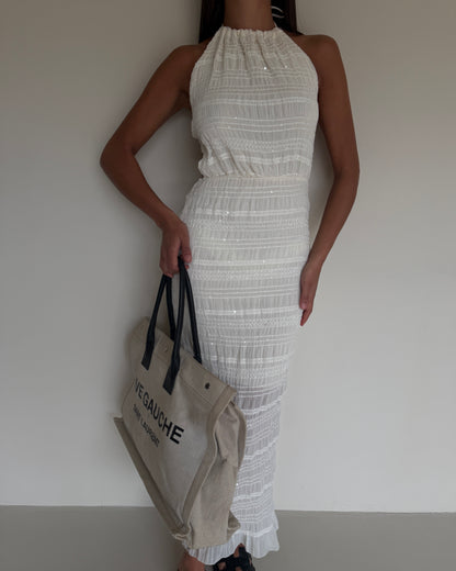 ABITO LUNGO CON SCOLLO HALTER
