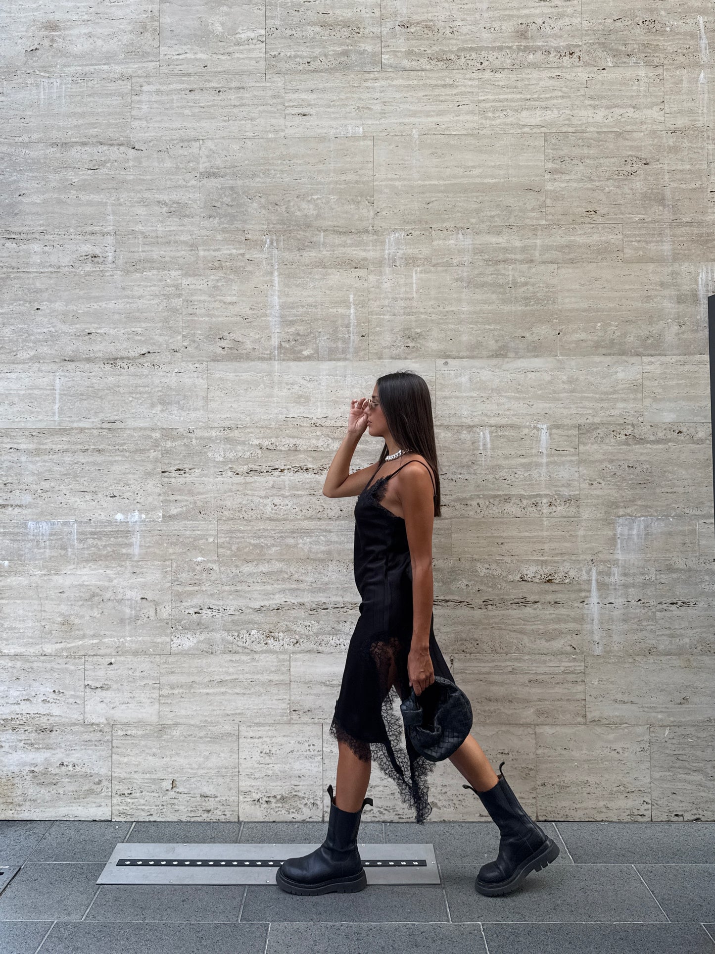ABITO MIDI IN SIMIL RASO CON PIZZO