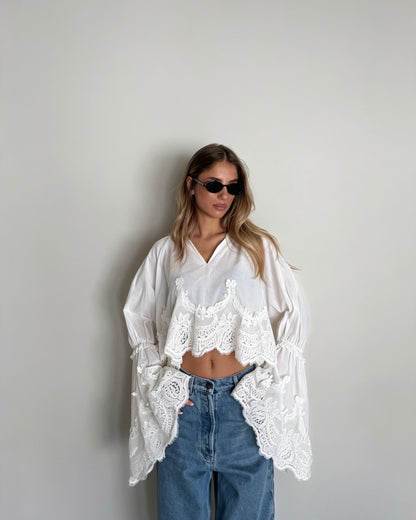 BLUSA CON PIZZO E MANICA AMPIA