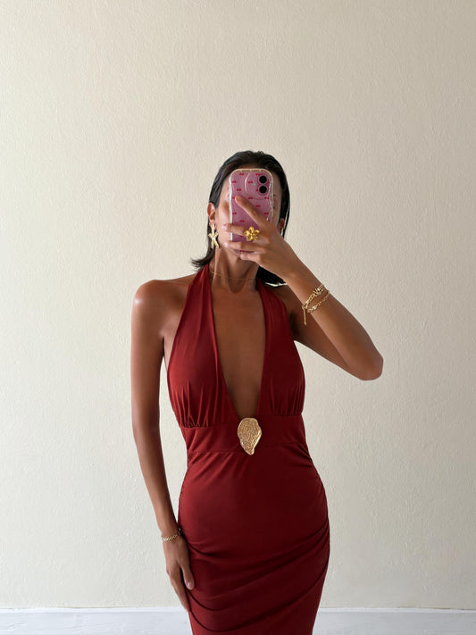 ABITO LUNGO CON SCOLLO HALTER E GIOIELLO
