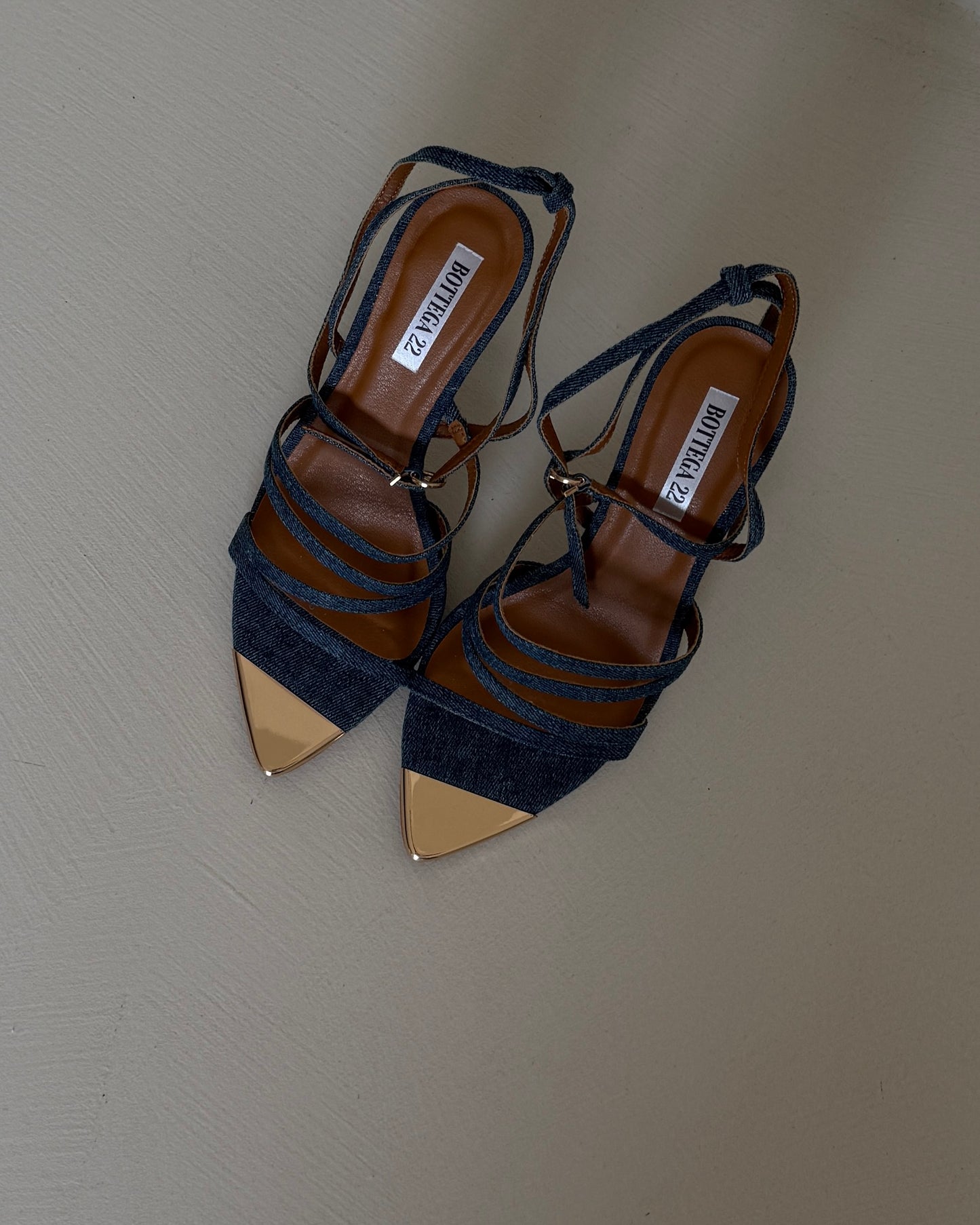 SANDALO CON TACCO IN DENIM