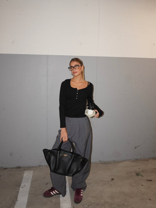 PANTALONE CON PINCES FELPATO